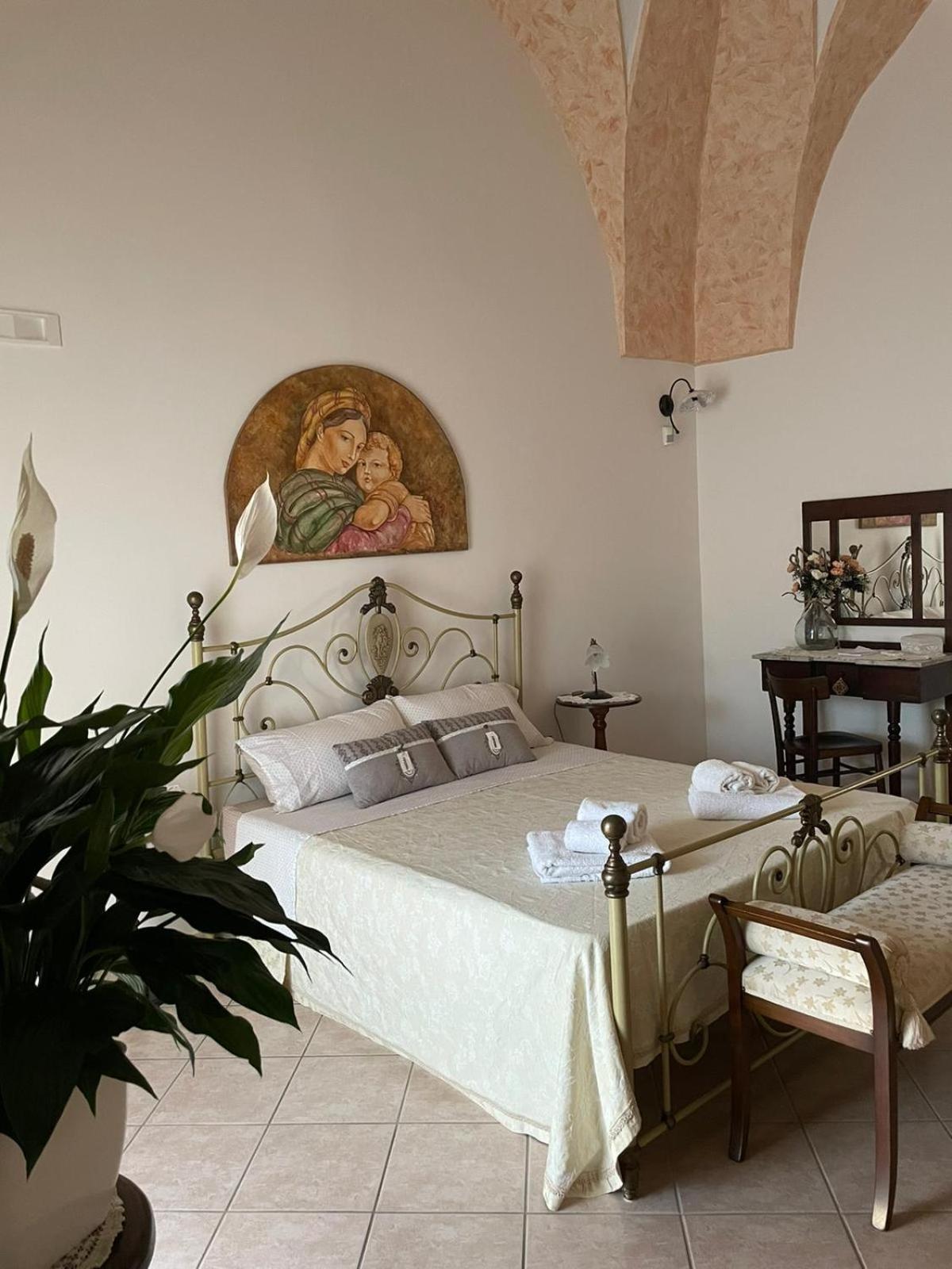 Donna Concetta Casa Vacanze Феллине Номер фото