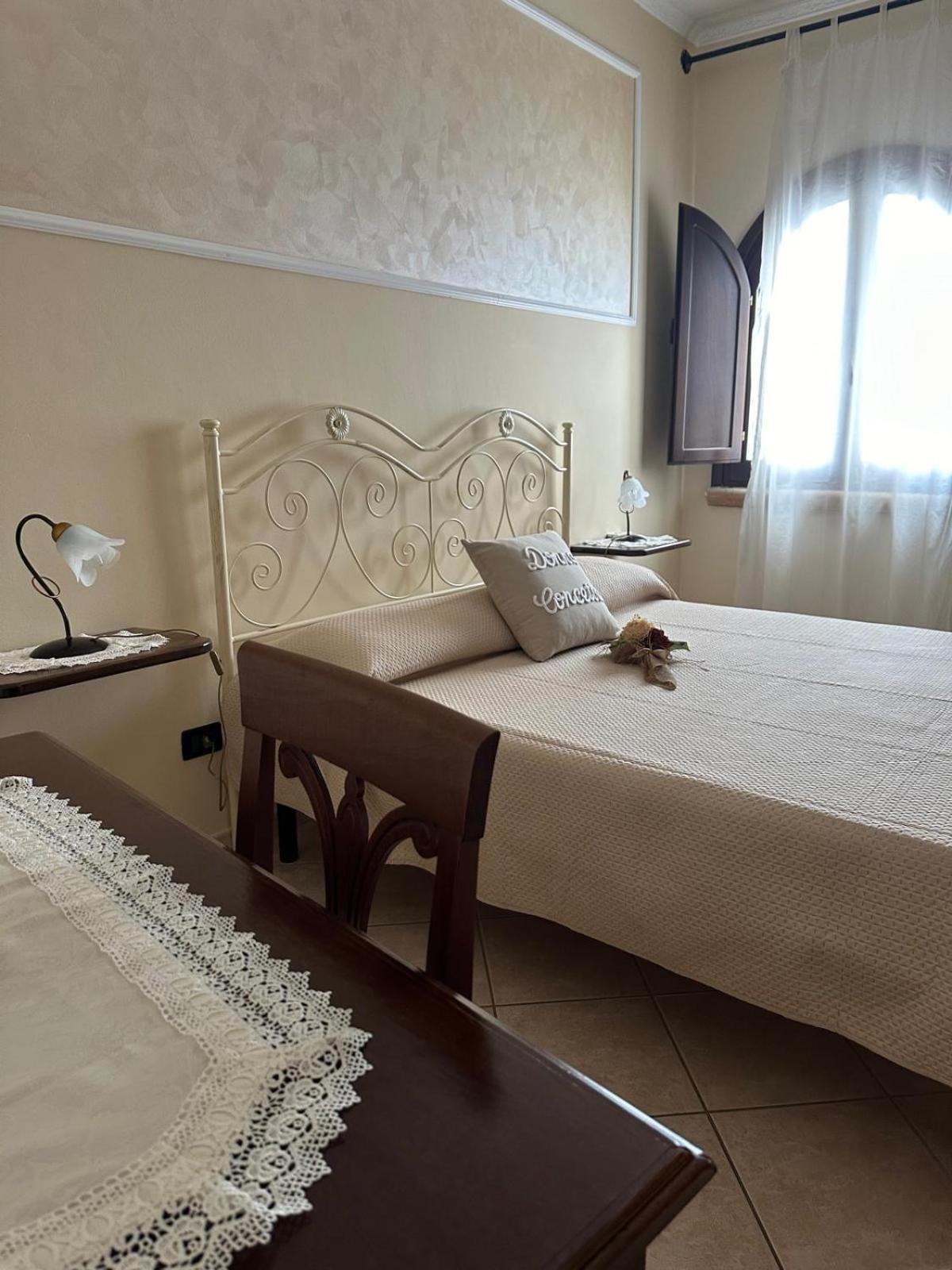 Donna Concetta Casa Vacanze Феллине Экстерьер фото
